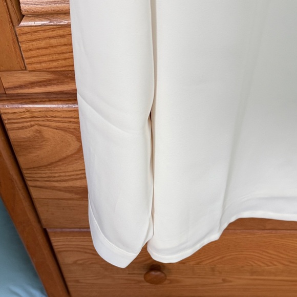 NWT 🌸 J. Jill Cream V-Neck Blouse Size Large - Picture 4 of 10